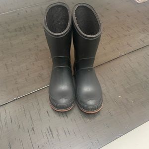 Toddler black rubber boots